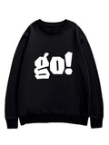 Camiseta negra de manga larga con el estampado «GO!».